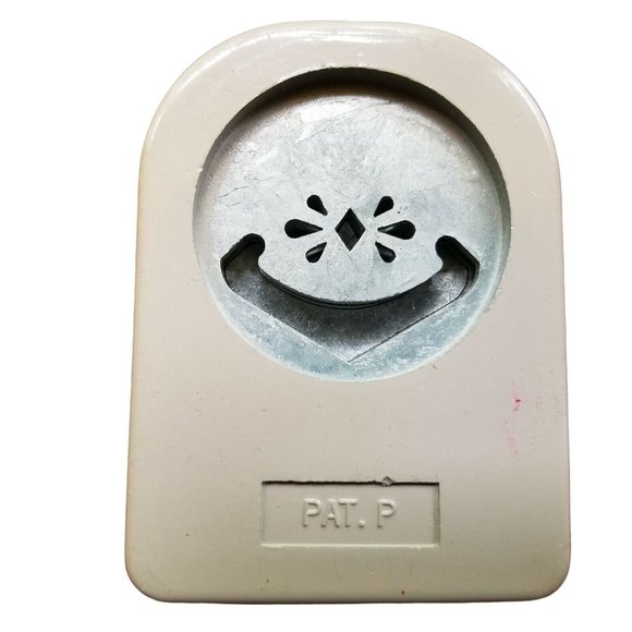 Craft Paper Punch Border Scrapbook Arts Crafts Decorative Corner Family Treasure - Picture 4 of 6